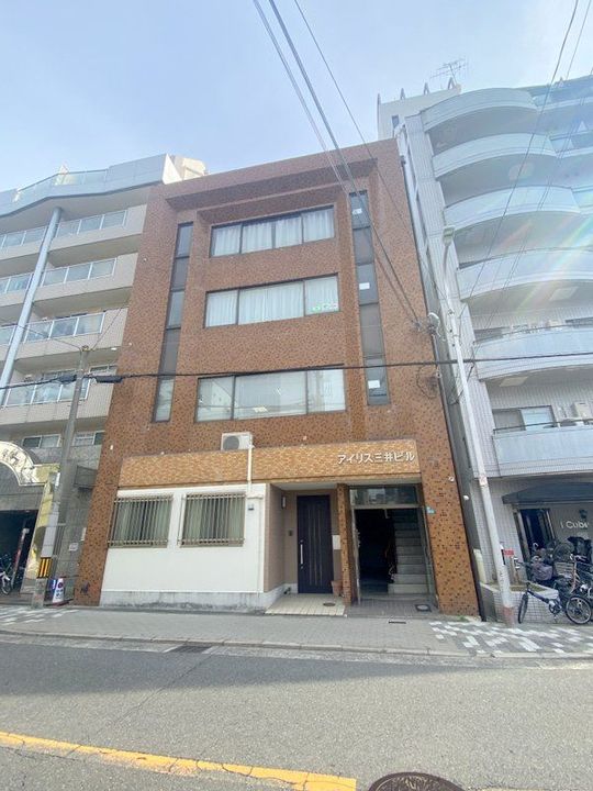 アイリス三井ビルの外観