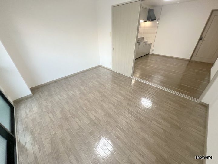 アイリス三井ビルの居間