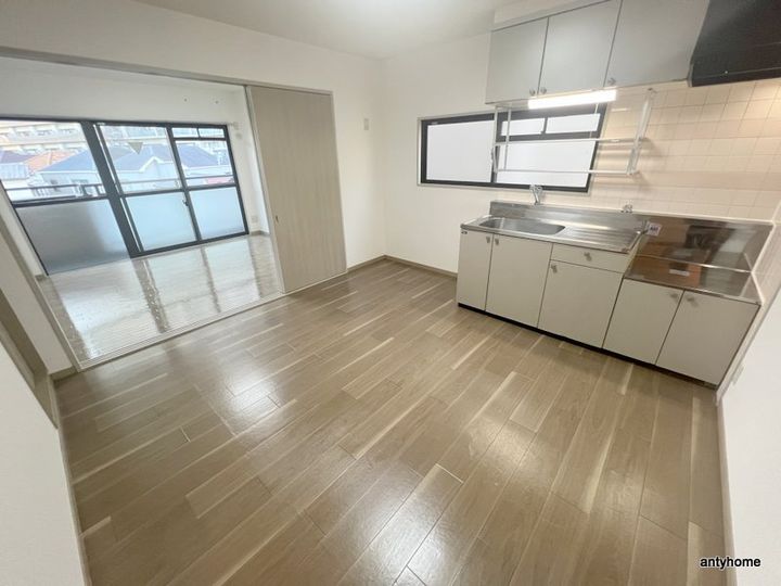 アイリス三井ビルの居間