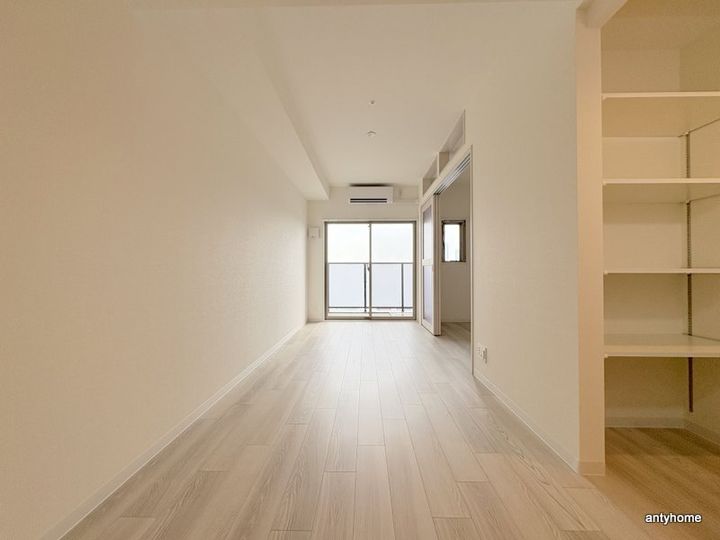 大阪府大阪市西区本田2丁目(マンション)の賃貸物件の居間
