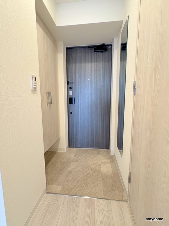 大阪府大阪市西区本田2丁目(マンション)の賃貸物件の玄関