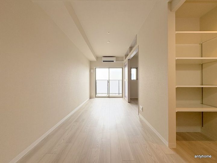 大阪府大阪市西区本田2丁目(マンション)の賃貸物件の居間