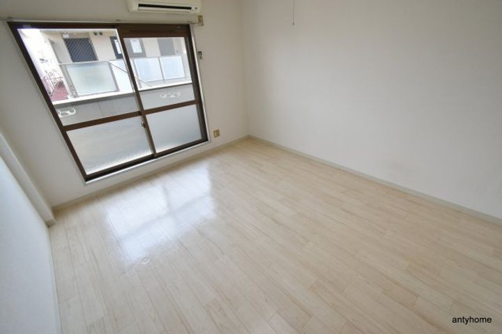 ベルサンライズの居間
