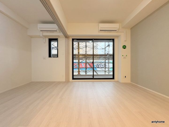 スプランディッド梅田グランノースの居間