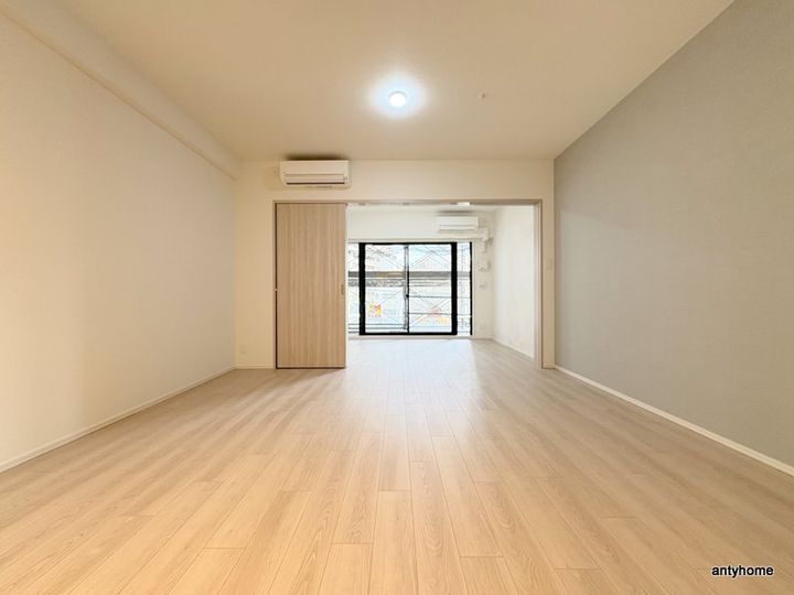 スプランディッド梅田グランノースの居間