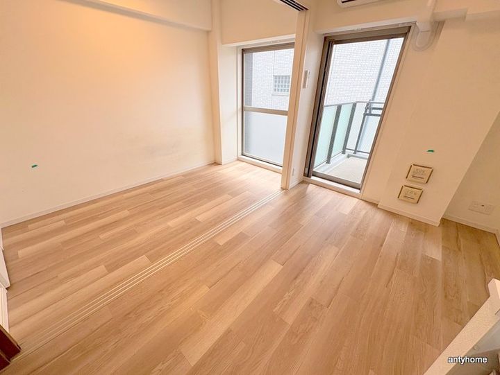 RISING Maison 本町橋の居間