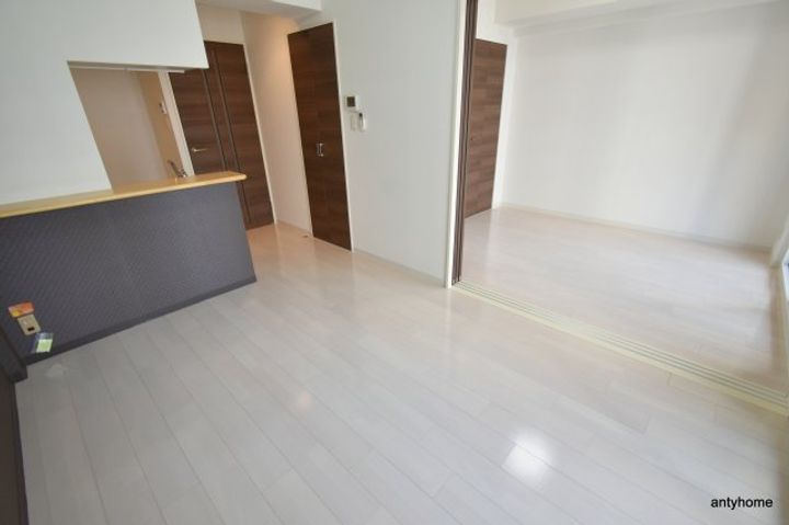 大阪府大阪市淀川区西宮原1丁目(マンション)の賃貸物件の居間