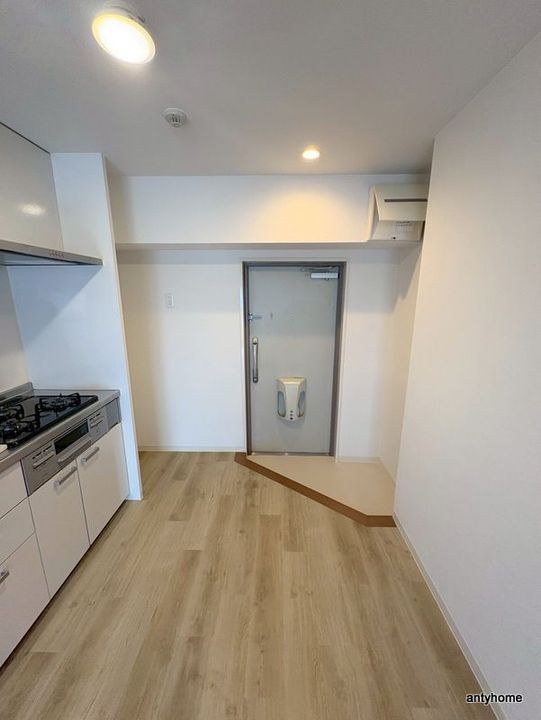 コープ野村梅田A棟の玄関