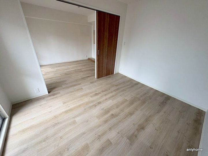 コープ野村梅田A棟の寝室