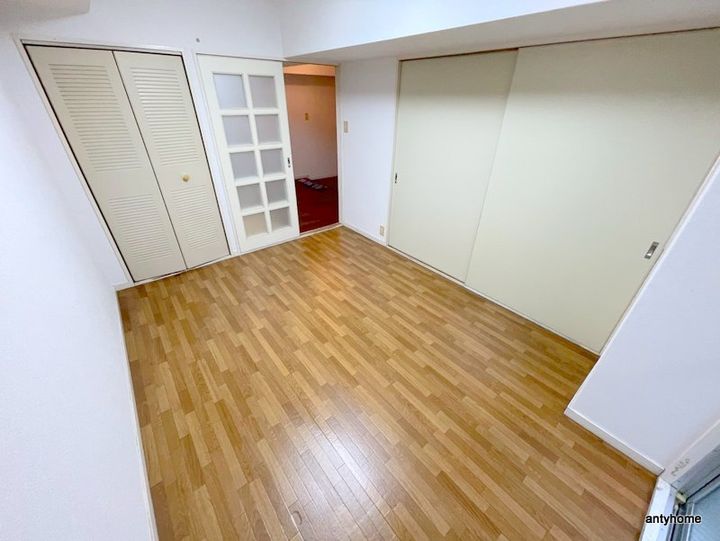 サンビラ大手前の居間