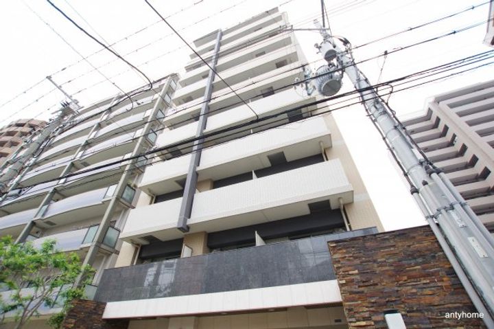 アスリート江坂2番館の外観