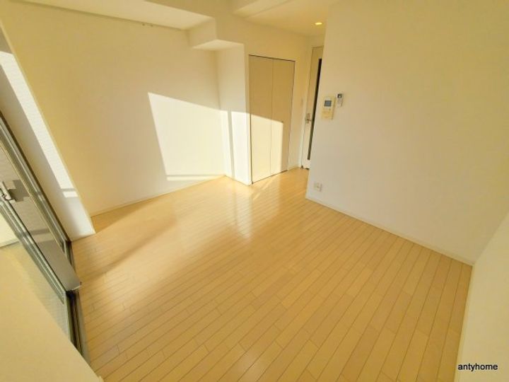 レジディア谷町の居間