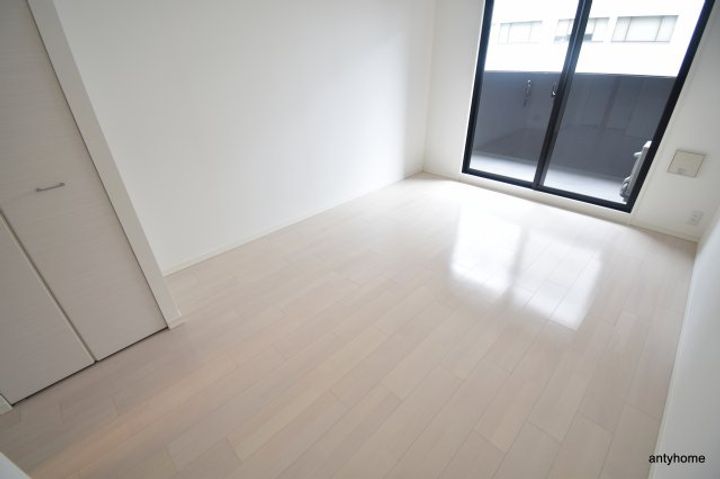 S-RESIDENCE新大阪駅前の居間