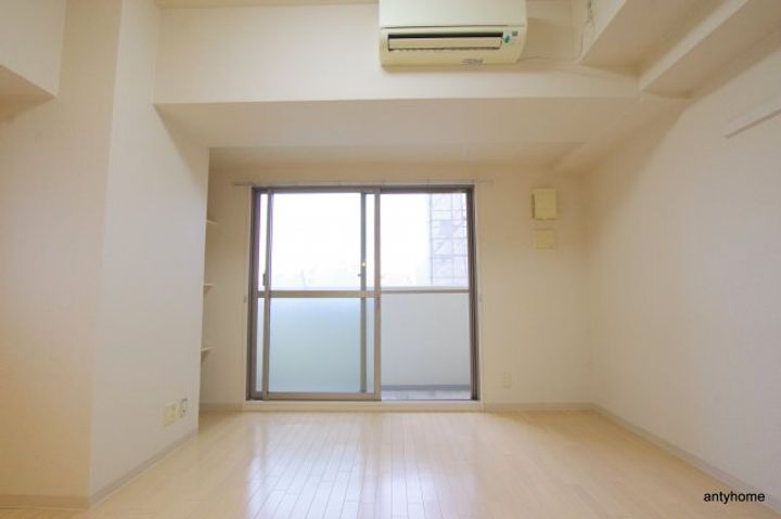 アーバネス淀川の居間