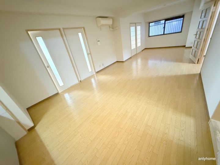 ライフステージヨシダの居間