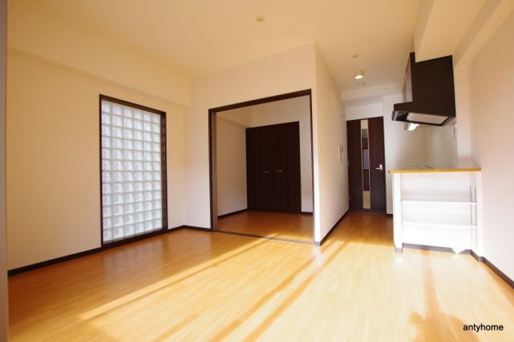 プレジオ福島の居間