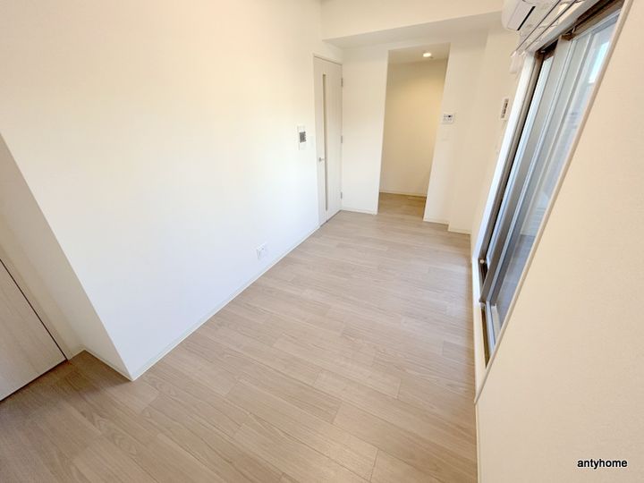 プレサンス東三国エンブレイスの居間