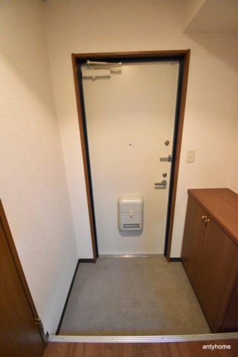 大阪府大阪市北区大淀南3丁目(マンション)の賃貸物件の玄関