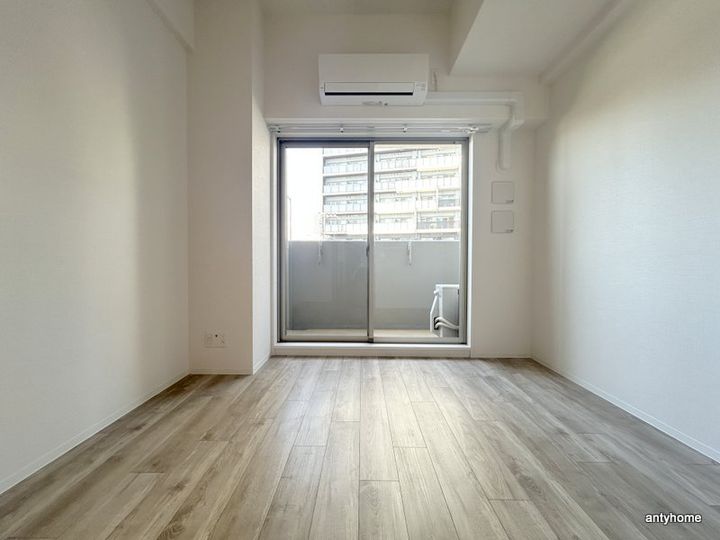 エスリード難波AGREAの居間