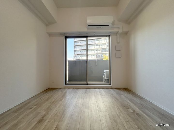 エスリード難波AGREAの居間