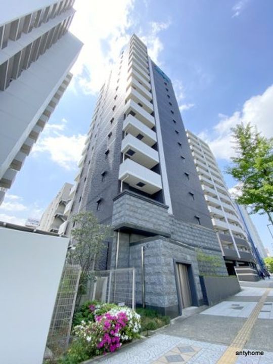 プレサンス大阪城公園ネクサスの外観