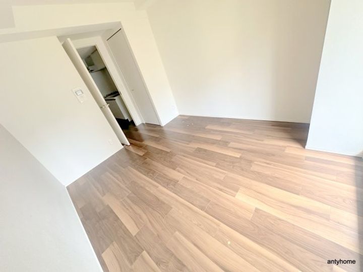 TLRレジデンス本町WESTの居間