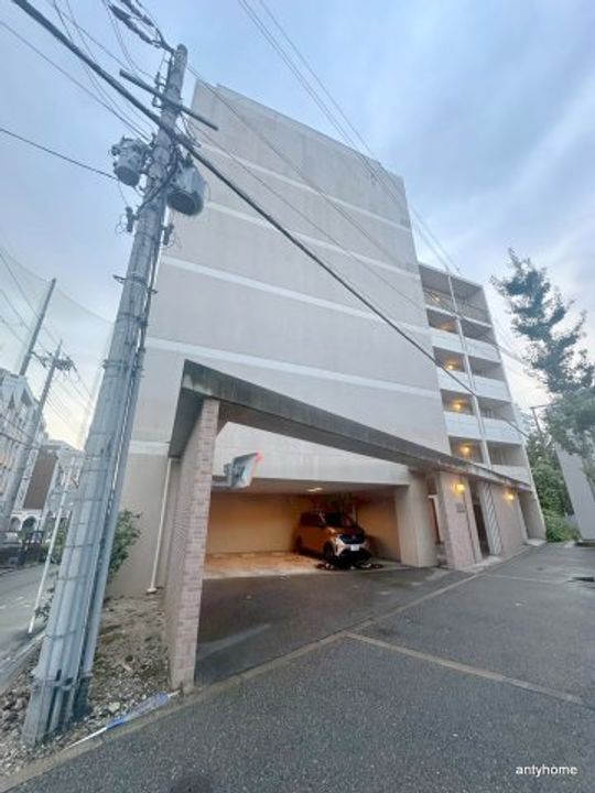 アーデン千里中央の外観