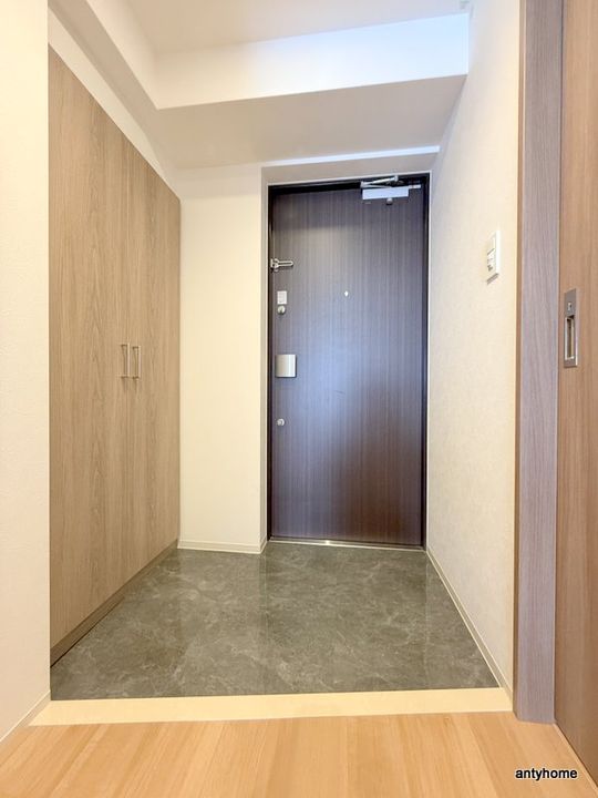 VITA荒本の玄関