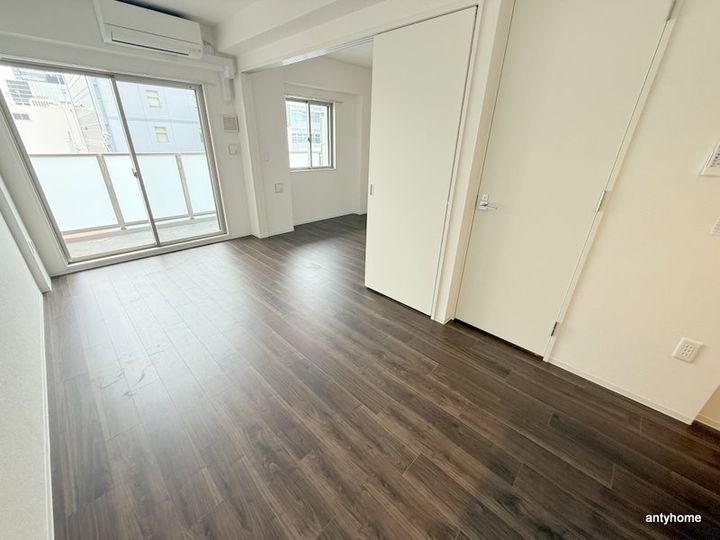 セレニテフラン新大阪の居間