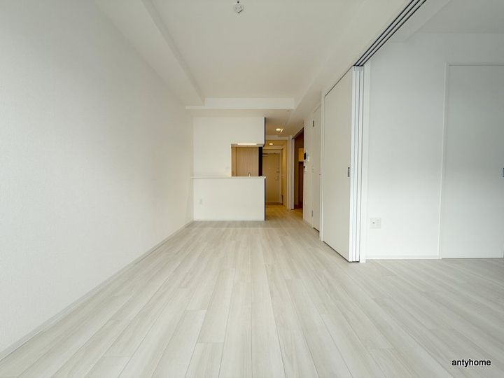 セレニテフラン新大阪の居間