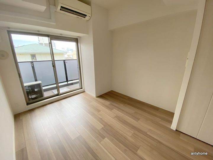 プレサンス大阪ゲートシティの居間