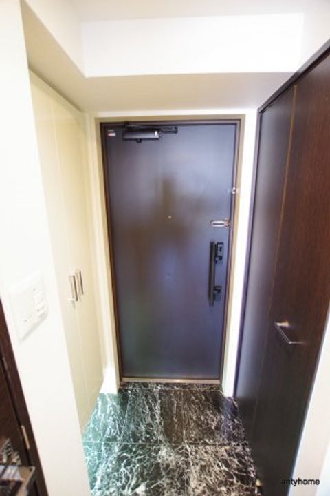 大阪府大阪市都島区東野田町2丁目(マンション)の賃貸物件の玄関