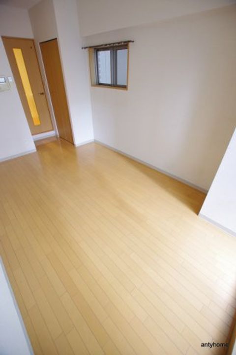 エスリード福島第3の居間