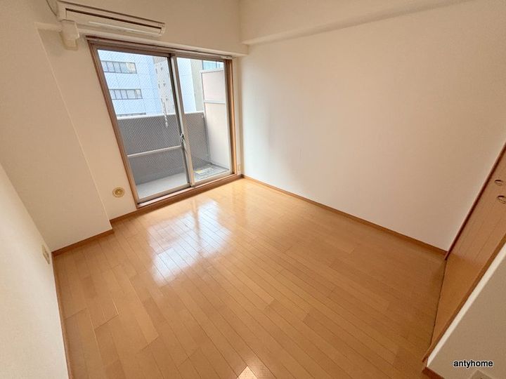 大阪府大阪市西区江戸堀1丁目(マンション)の賃貸物件の居間