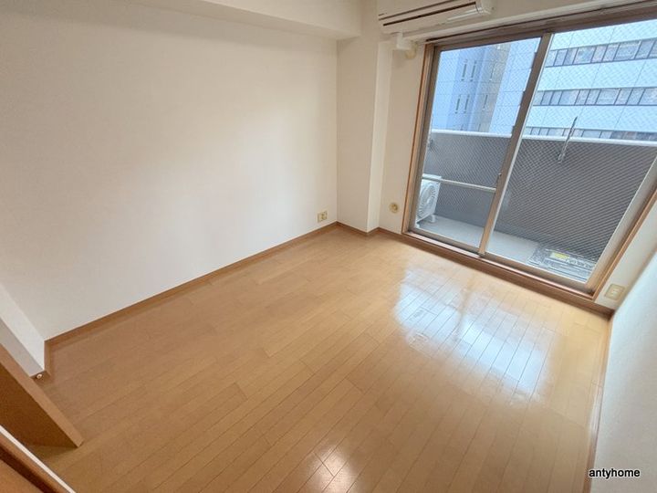大阪府大阪市西区江戸堀1丁目(マンション)の賃貸物件の居間