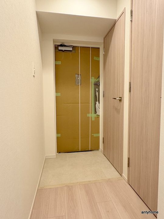 大阪府大阪市北区大淀中5丁目(マンション)の賃貸物件の玄関