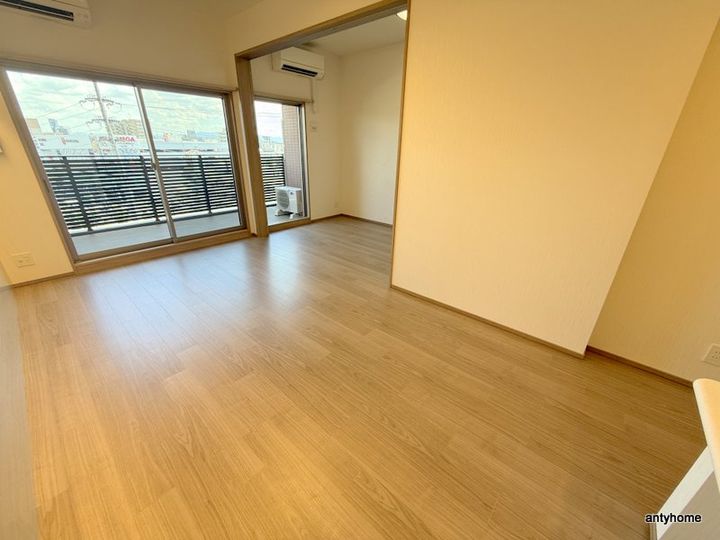 大阪府大阪市淀川区新高2丁目(マンション)の賃貸物件の居間