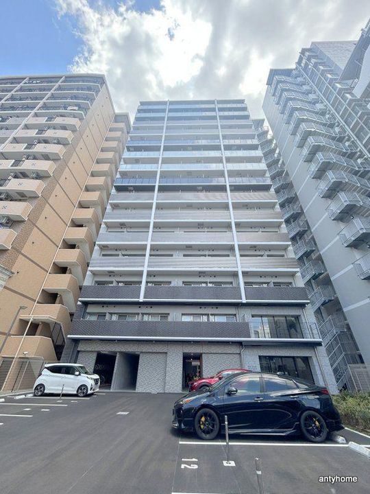 エスリード新大阪ザ・プレミアEASTの外観