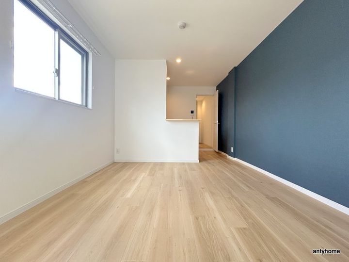 Raffine大阪九条の居間