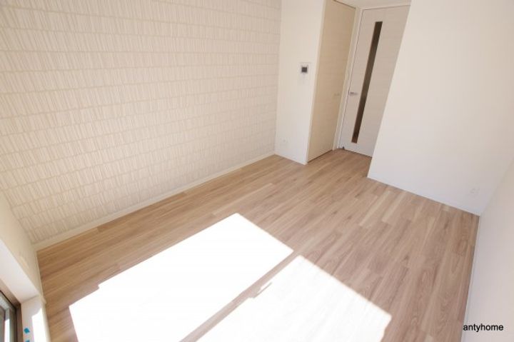 大阪府大阪市浪速区幸町2丁目(マンション)の賃貸物件の居間