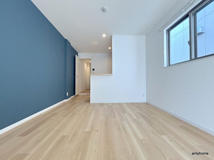 Raffine大阪九条の居間