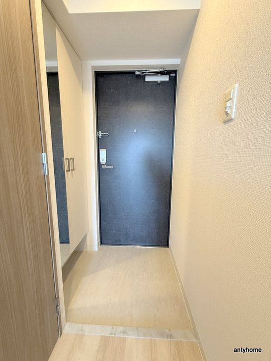 エスリード ザ・グラン大阪ノースの玄関