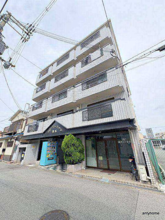 グローリーハイツ東成の外観