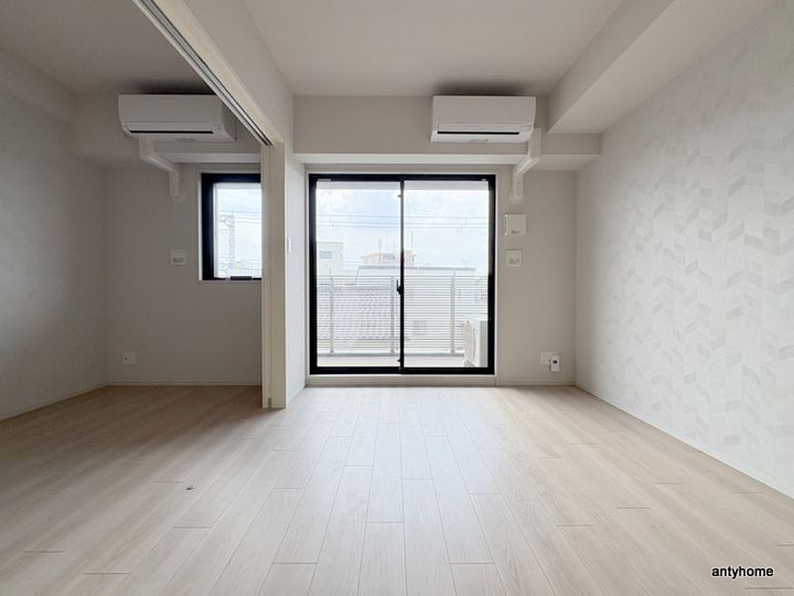 LA GRACE SENBAYASHIの居間
