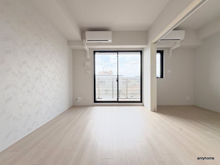 LA GRACE SENBAYASHIの居間