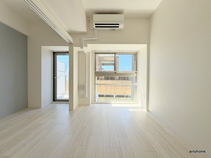 セレニテ日本橋エクラの居間