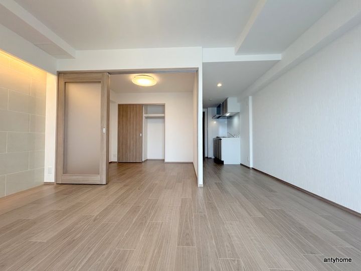 プレジオ永和ASIANの居間