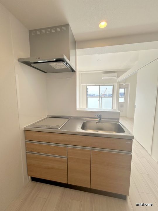 セレニテ夕陽丘エクラのキッチン