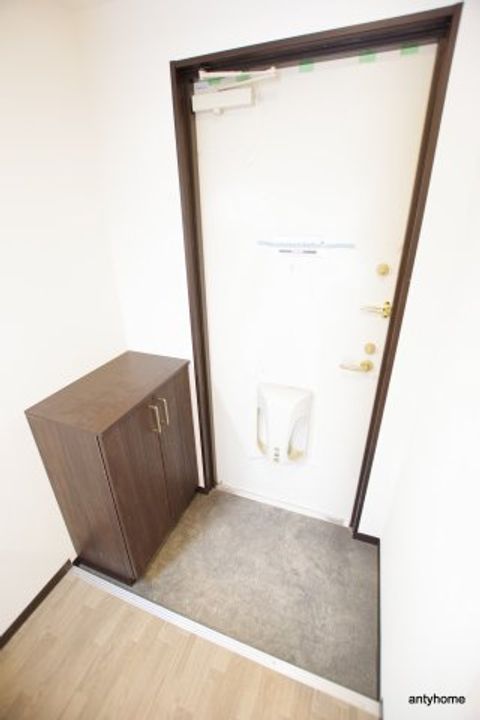 大阪府大阪市北区大淀北2丁目(マンション)の賃貸物件の玄関