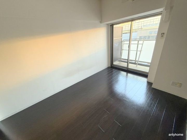 大阪府大阪市浪速区桜川4丁目(マンション)の賃貸物件の居間